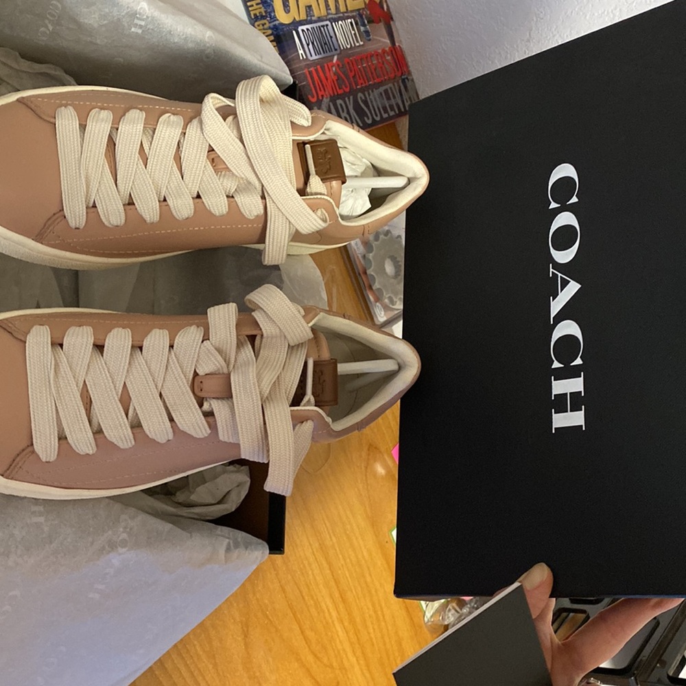 Coach low top leather sneaker 10. Pale blush (pink) - Picture 6 of 7